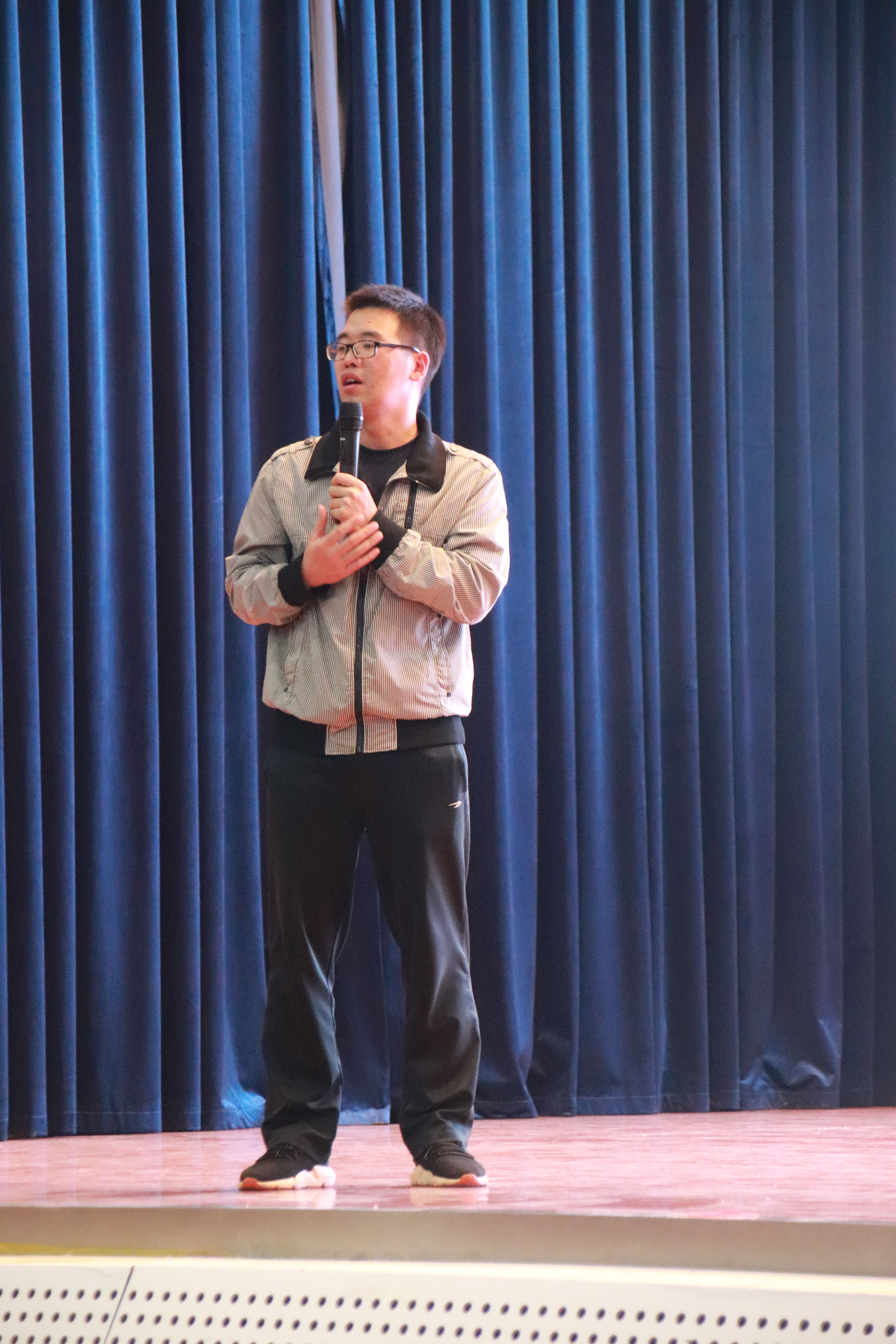 平安校园在我心  安全行动手中行