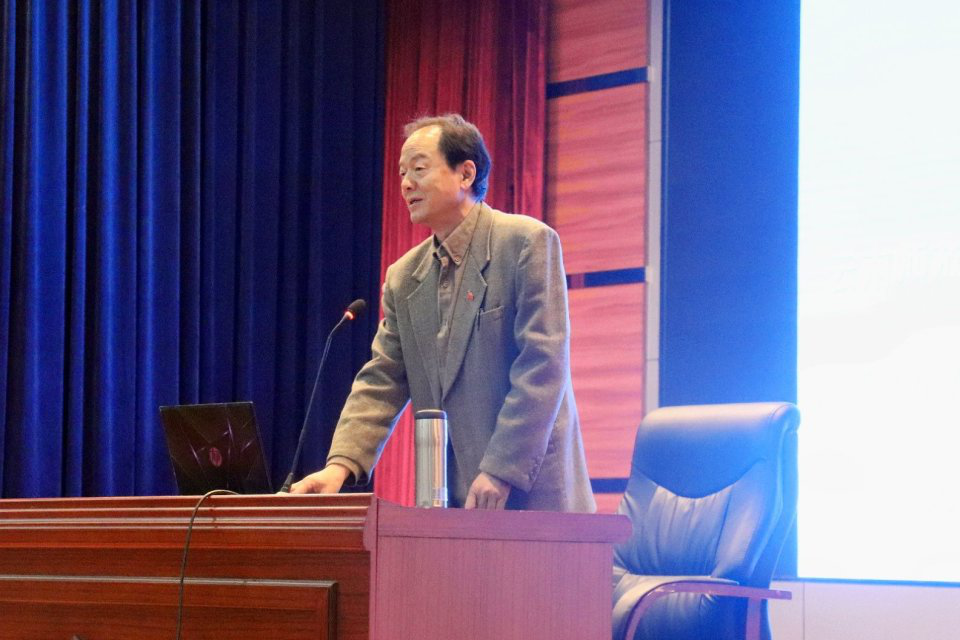  寻找自我 拥抱未来